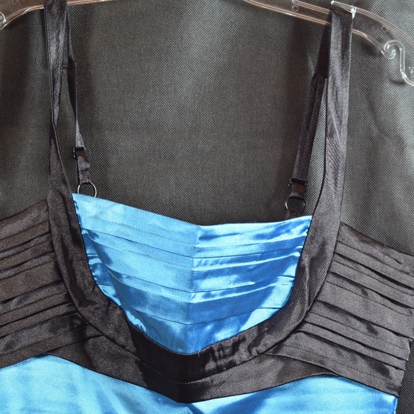 Satiny Black/Turquoise Body Con Dress SZ M SUZY - Picture 3 of 12